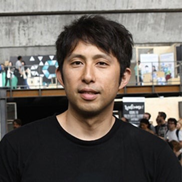 石井敦氏