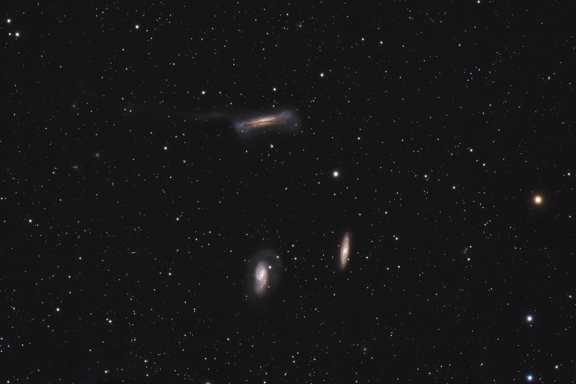 NAKOH 92GXで撮影したLeo Triplet Arp 317